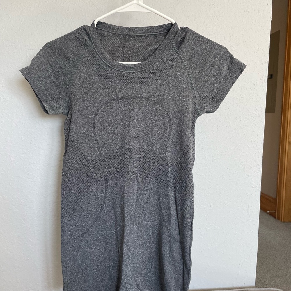 Lululemon running top